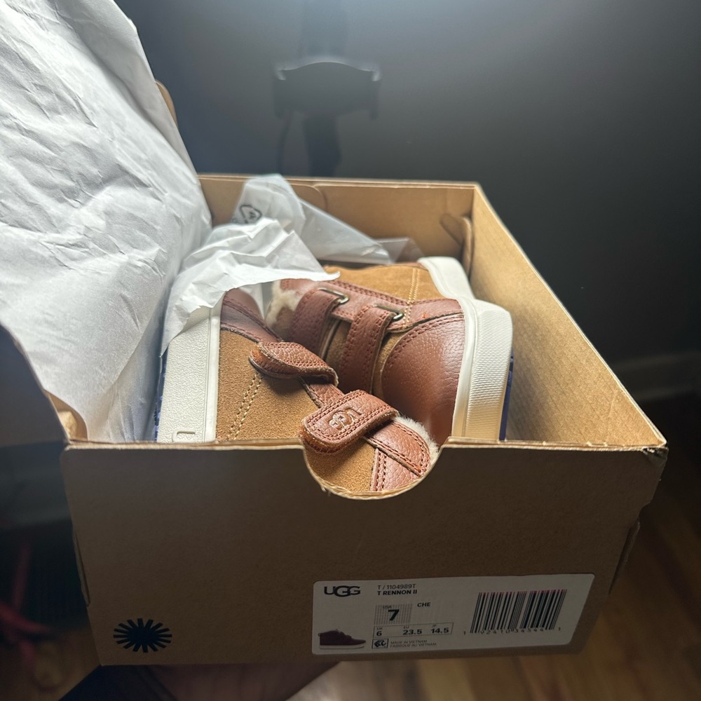 T Rennon II Uggs Boots